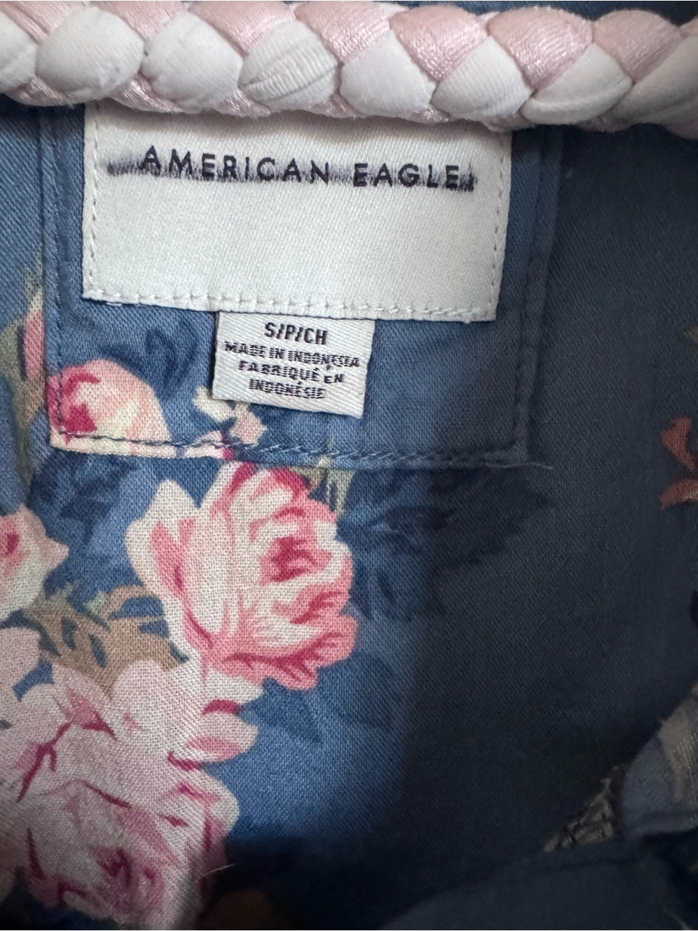 American Eagle Hawaiian Crop Top floral -SZ S
C1 - Picture 3 of 5